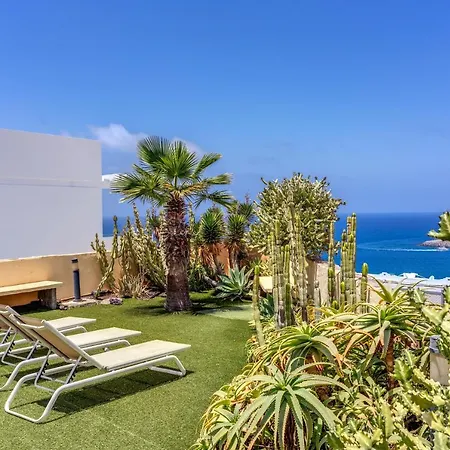 Vakantiehuis Luxury , Sea Views Private Garden *